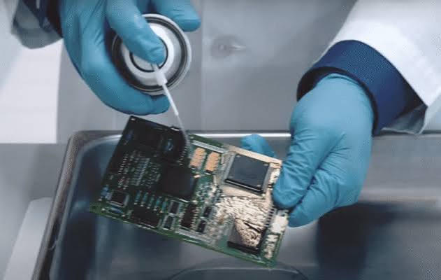 Báo Giá Mực In UV Công Nghiệp: Bảng Giá Sỉ Tận Kho Cho Xưởng In & Nhà Máy FDI