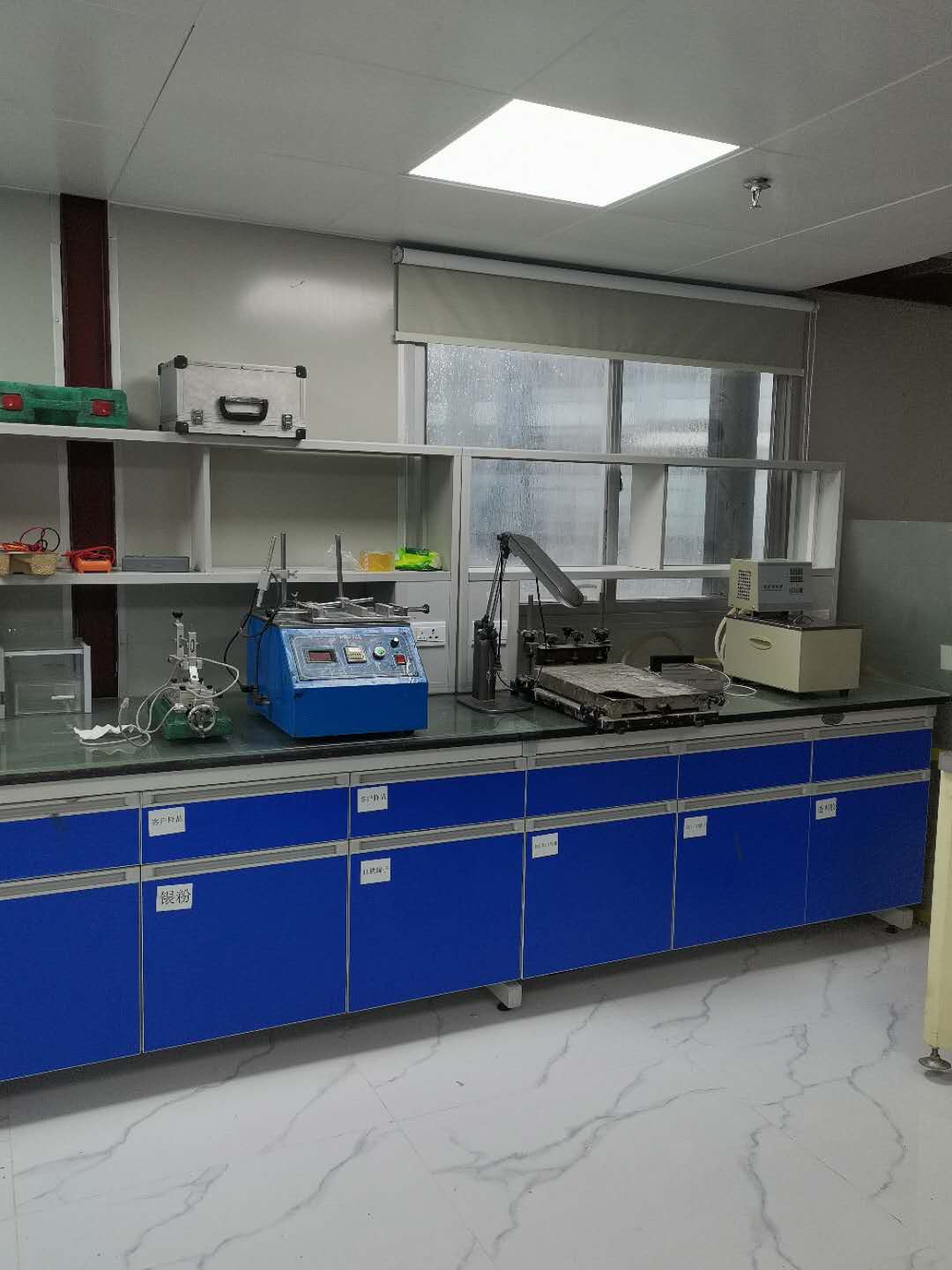 Ph&ograve;ng lab Kingda kiểm định chất lượng mực in lụa chịu nhiệt
